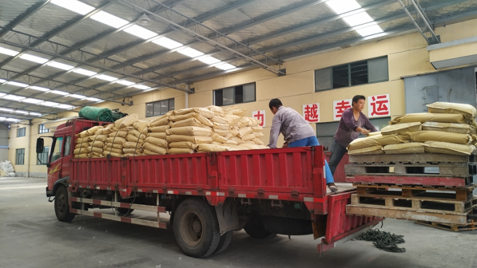 Virgin TPU Termoplastik Polyurethane Pellets 64D Toplu Ateş Eğitimli TPEE TPU &Ouml;rnekleri 18