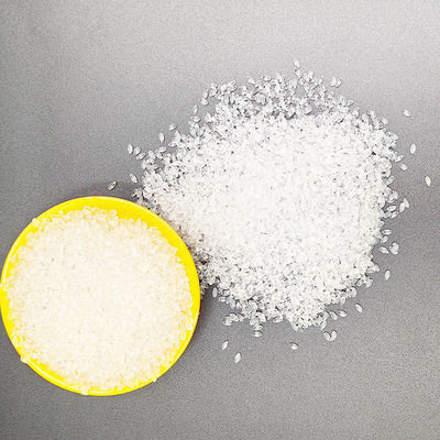 Yüksek şeffaflık, hızlı kalıplama, iyi dayanıklılık, mükemmel sertlik, çevre dostu TPU plastik enjeksiyon kalıplama veya ekstrüzyon parçacıkları, evcil hayvan oyuncakları, atlama halatları, teller için uygundur