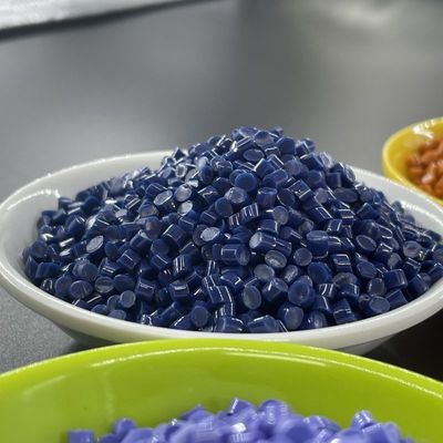 Shore A 60-95 Esnek TPU Renk Eşleşen Pellets Mükemmel aşınma direnci ile