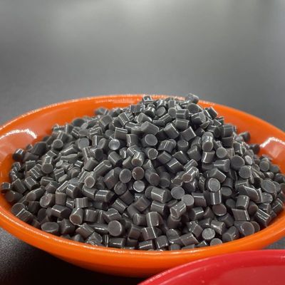 Shore A 60-95 Esnek TPU Renk Eşleşen Pellets Mükemmel aşınma direnci ile
