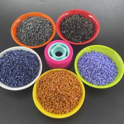 Shore A 60-95 Esnek TPU Renk Eşleşen Pellets Mükemmel aşınma direnci ile