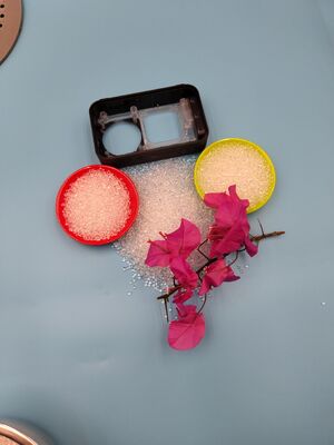 Akıllı giyim ve elektronik aksesuar bileşenleri için yüksek iletkenlik, giyim karşıtı TPU